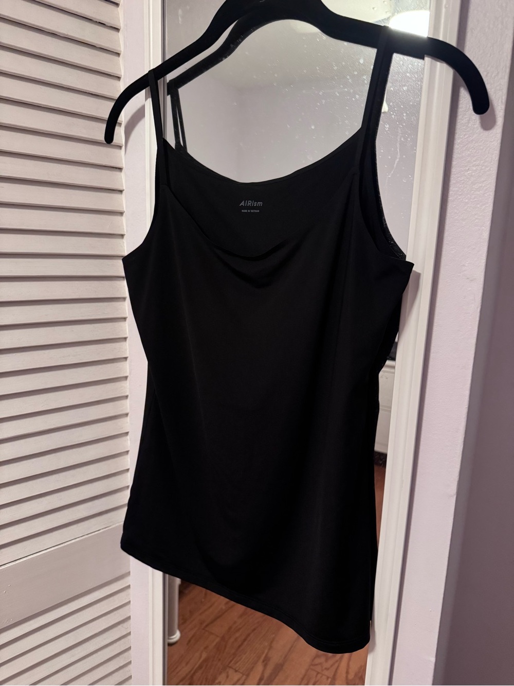 Uniqlo Black AIRism Slim Cami